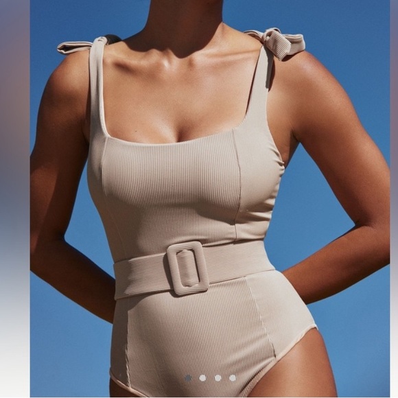 NEW Beach Riot Sydney Ribbed One Piece - Picture 3 of 13